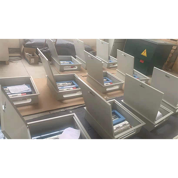 電涌保護(hù) 器